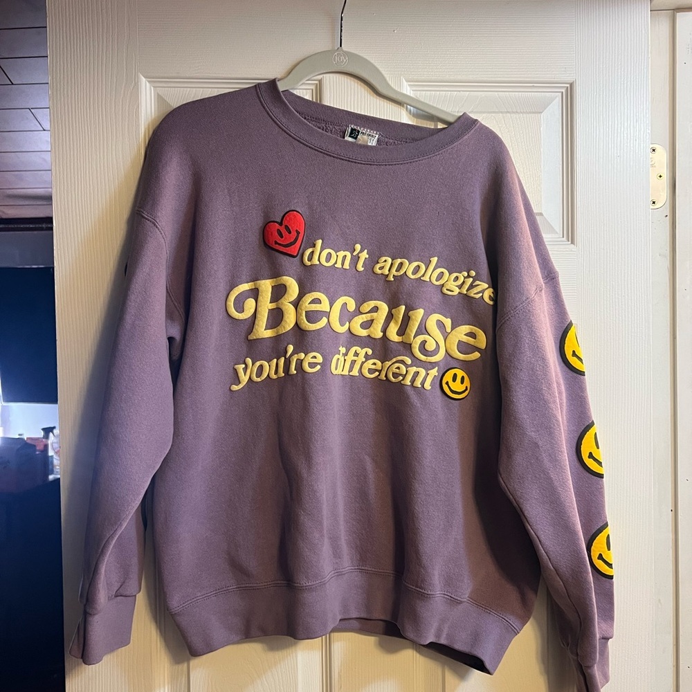 Sweatshirt